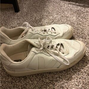 Veja Off-White Casual Sneakers